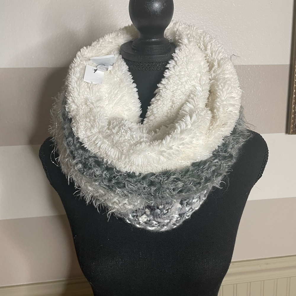 Sonoma grey and white faux fur infinity scarf. NEW
